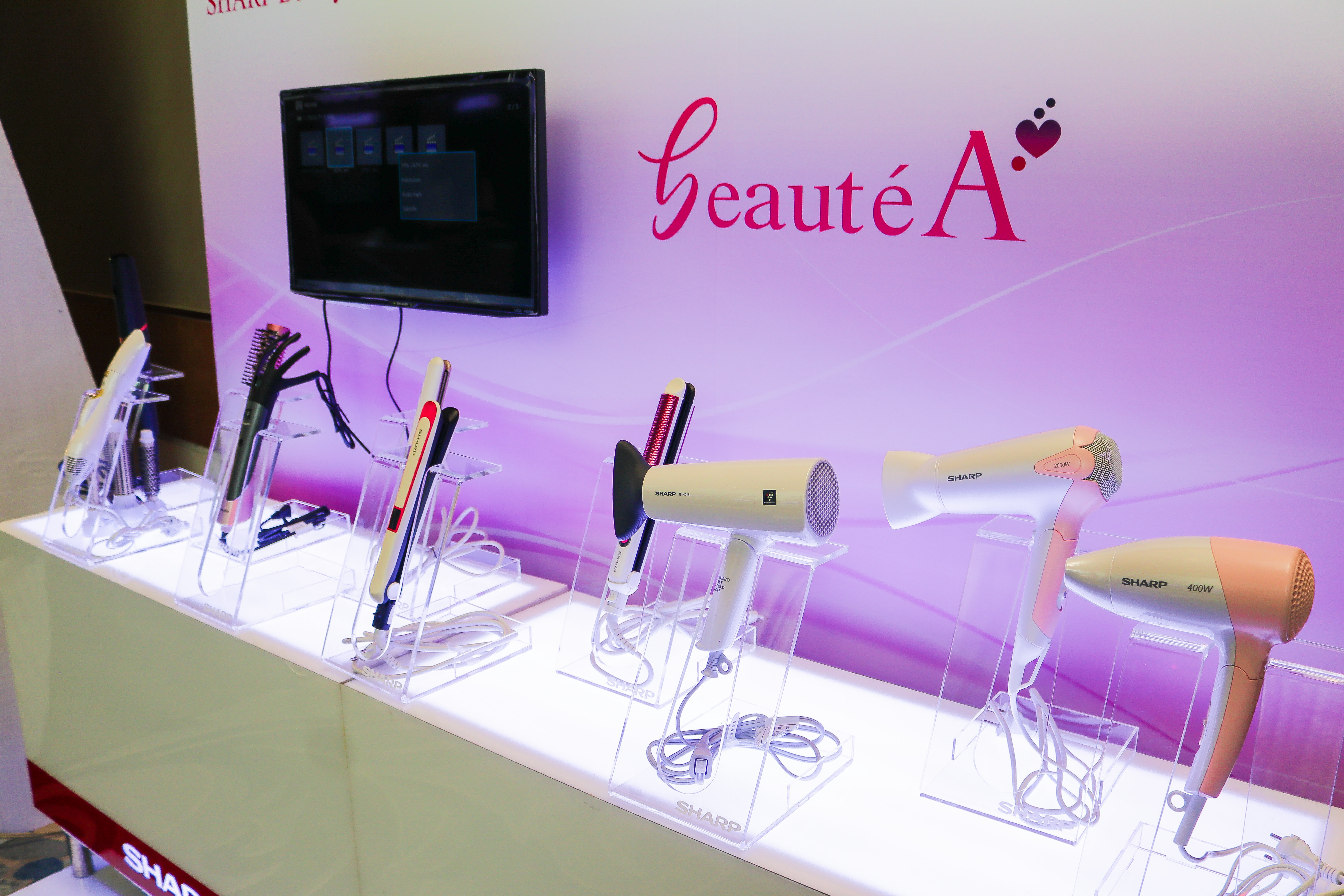 Sharp introduced beautéA that has a new line-up for beauty appliances including a Hair Iron, Blower and Curling Iron with a Plasmacluster technology.jpg